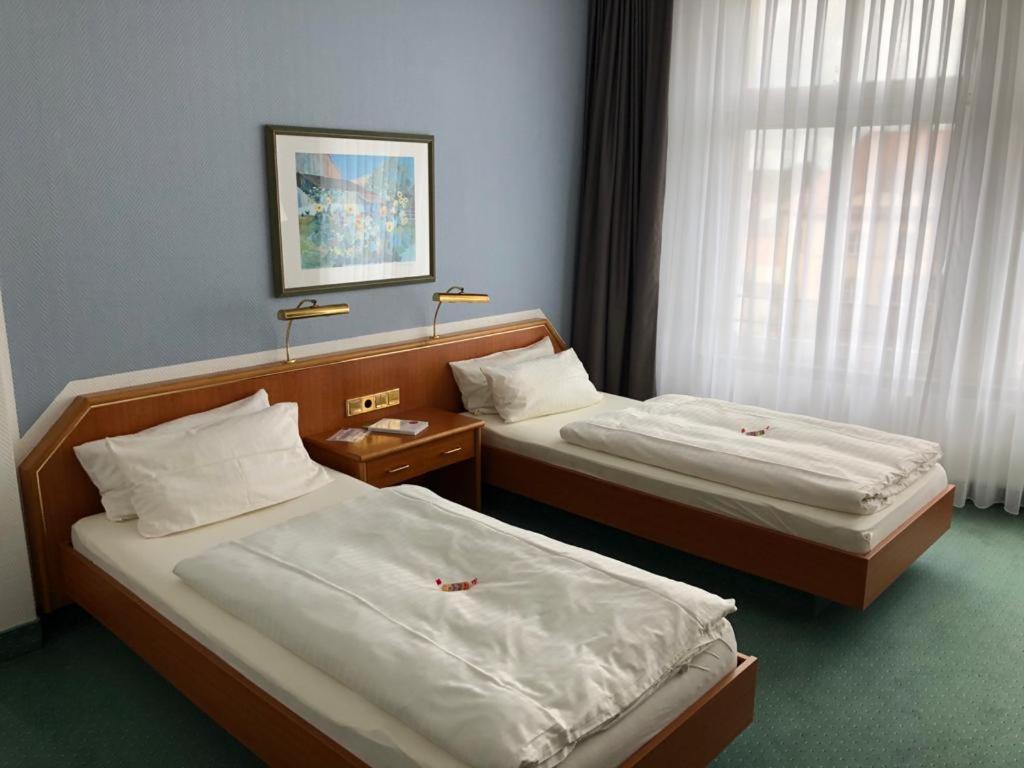 Hotel Kaiserhof Fürstenwalde Extérieur photo