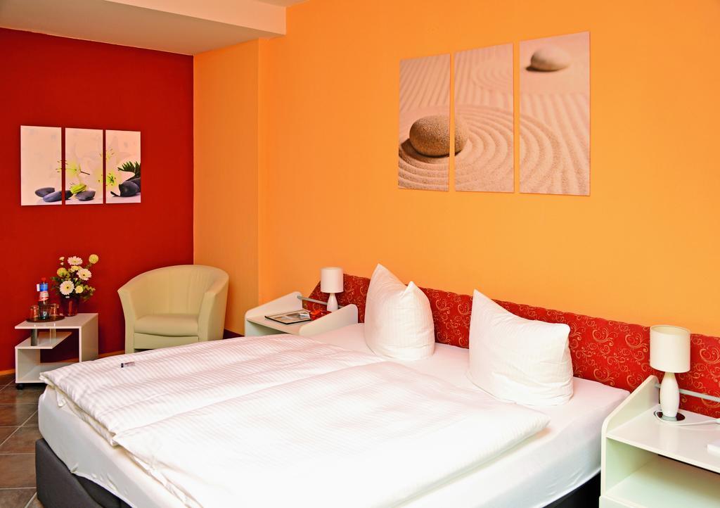 Hotel Kaiserhof Fürstenwalde Extérieur photo